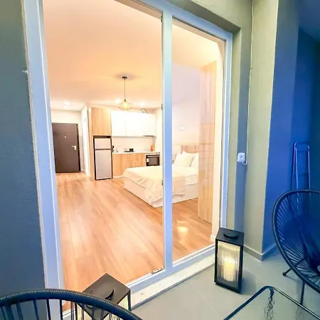 Apartment Bright Spacious With Free Parking In By Adesa Golem (Tirana)